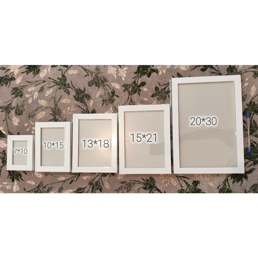 قاب عکس خالی مشکی یا سفید pvc(پس کرایه)